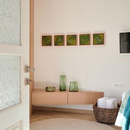 Kaizen Chania - New Central Apartment Just 350M Away With Private Jacuzzi And Free Parking! Exterior foto
