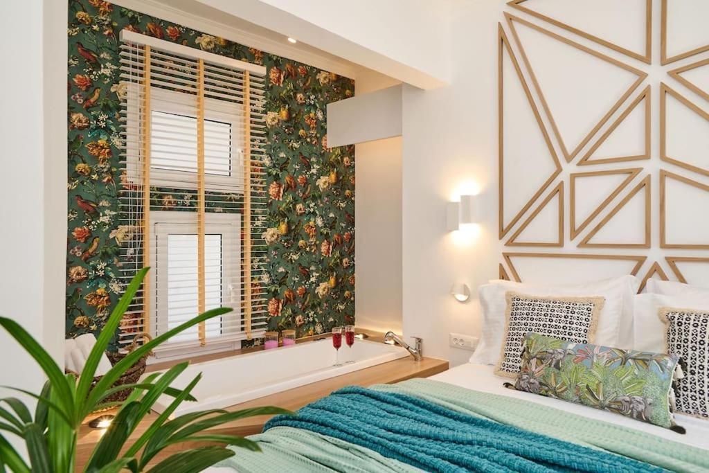 Kaizen Chania - New Central Apartment Just 350M Away With Private Jacuzzi And Free Parking! Exterior foto